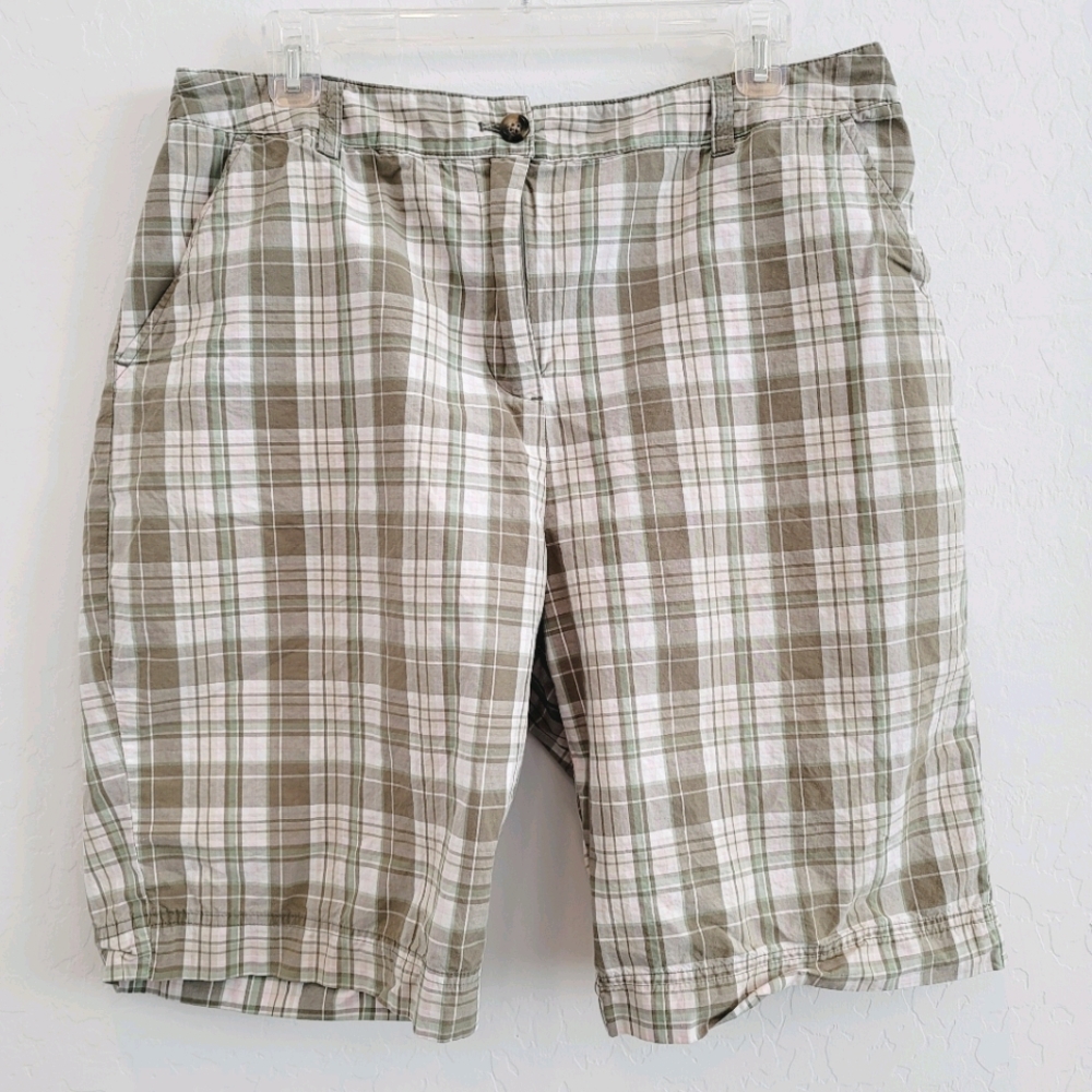 💕 Basic Editions Green Plaid Bermuda Shorts Size 14
